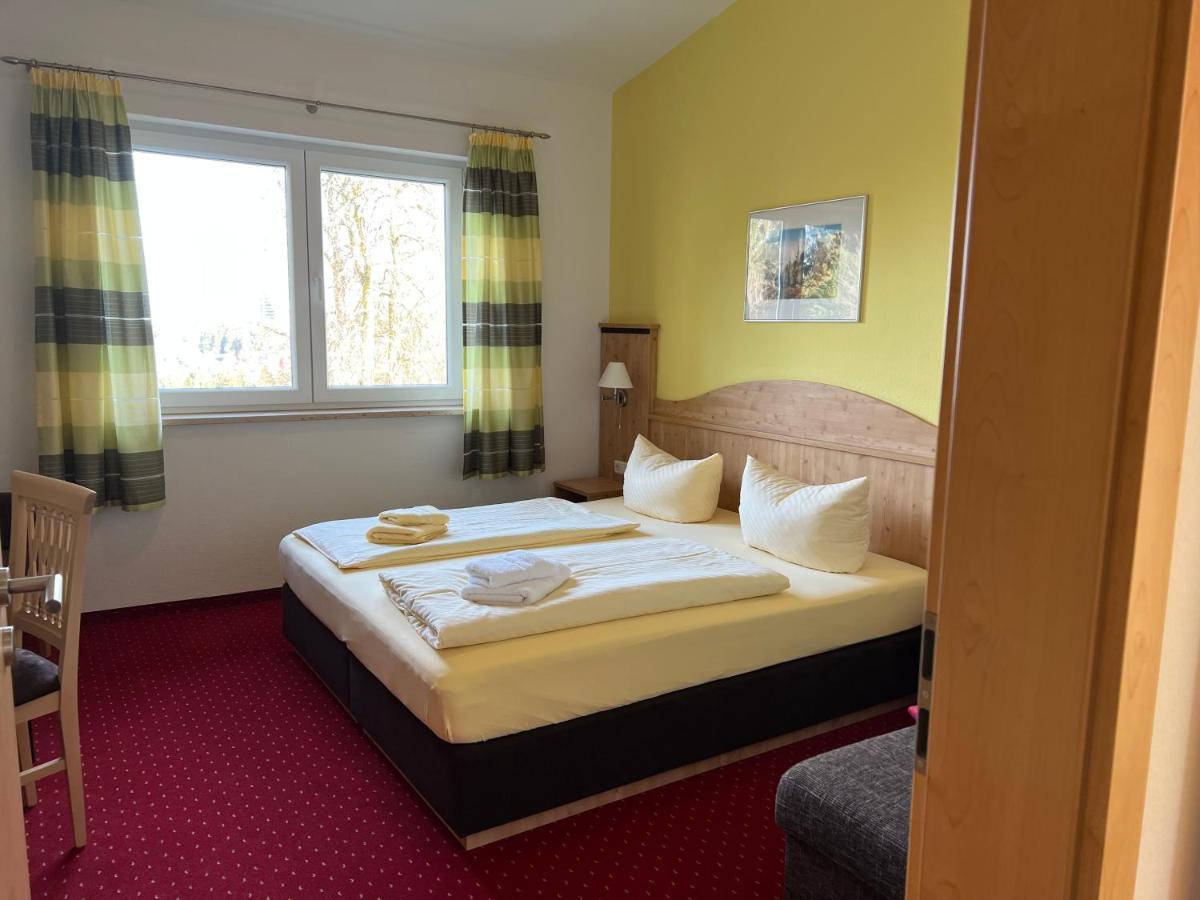 Gaststaette & Pension Waldschloesschen Оберхоф Экстерьер фото