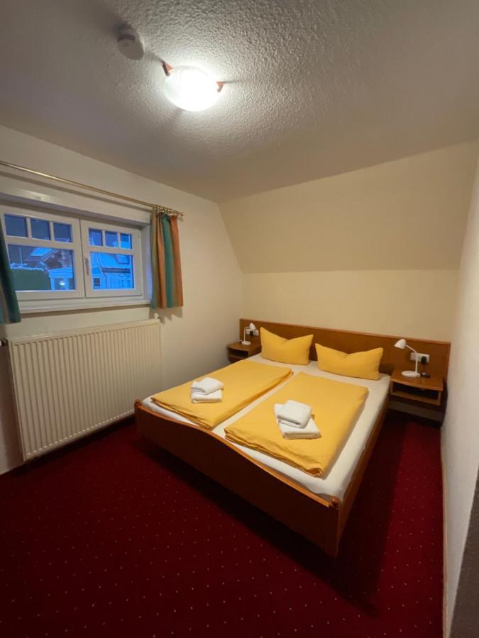 Gaststaette & Pension Waldschloesschen Оберхоф Экстерьер фото