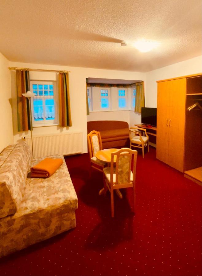 Gaststaette & Pension Waldschloesschen Оберхоф Экстерьер фото