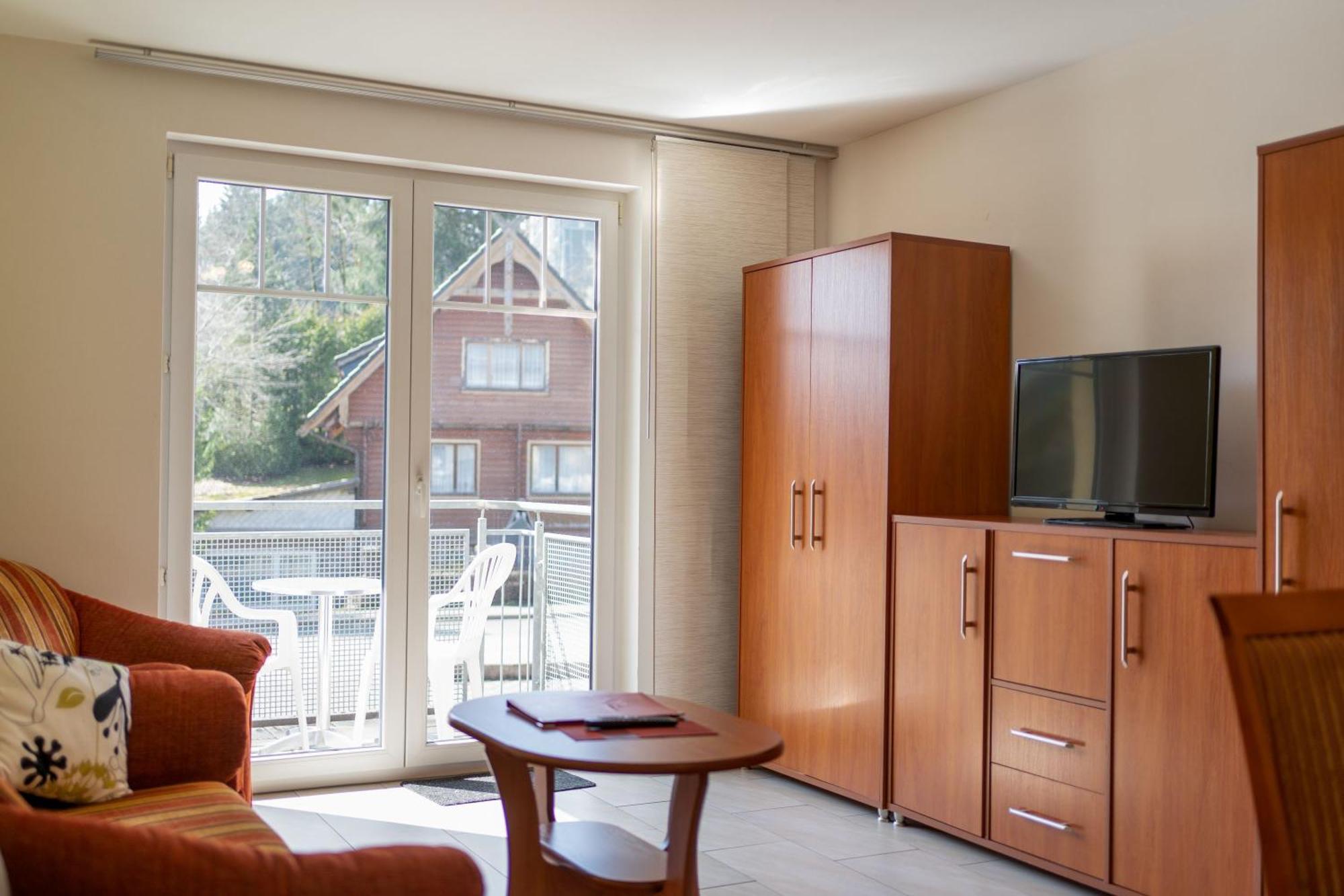 Gaststaette & Pension Waldschloesschen Оберхоф Экстерьер фото